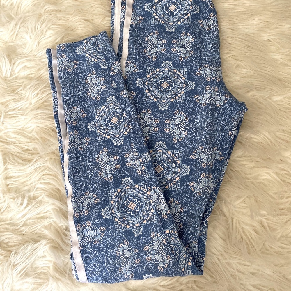 Adidas workout leggings